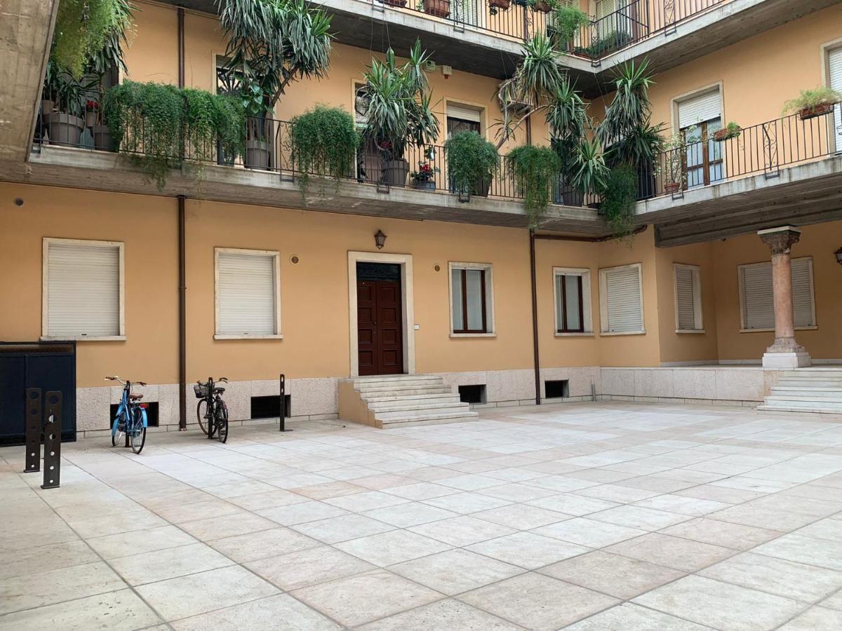 Un Nido Sull'Arena - Royal Welcome Verona Exteriér fotografie